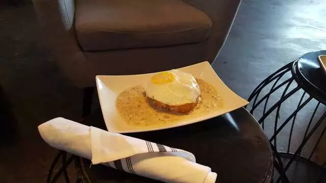 Doughnut Lounge