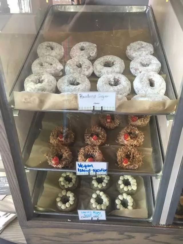 Doughnut Lounge