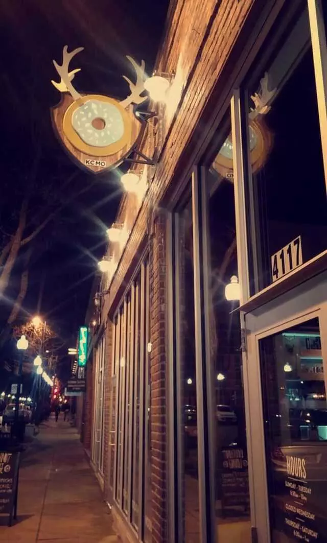 Doughnut Lounge