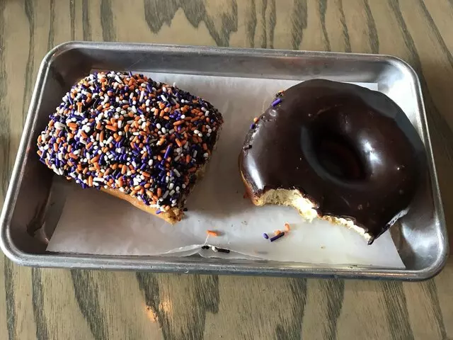 Doughnut Lounge