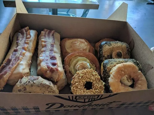 Doughnut Lounge