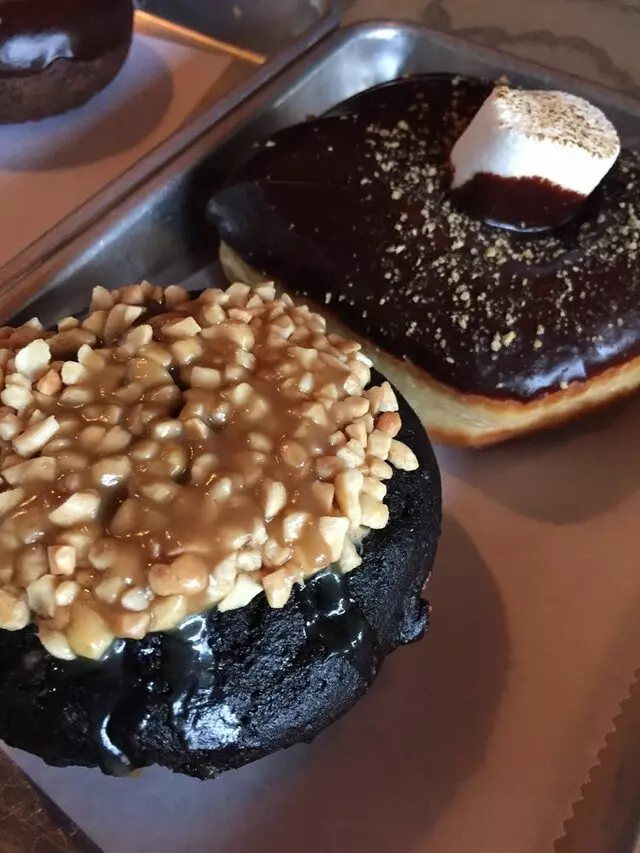 Doughnut Lounge