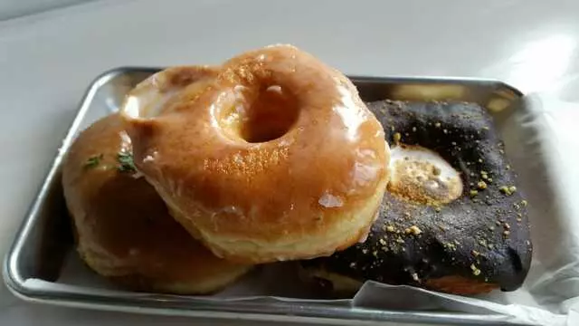 Doughnut Lounge
