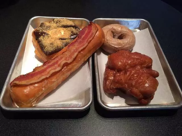 Doughnut Lounge
