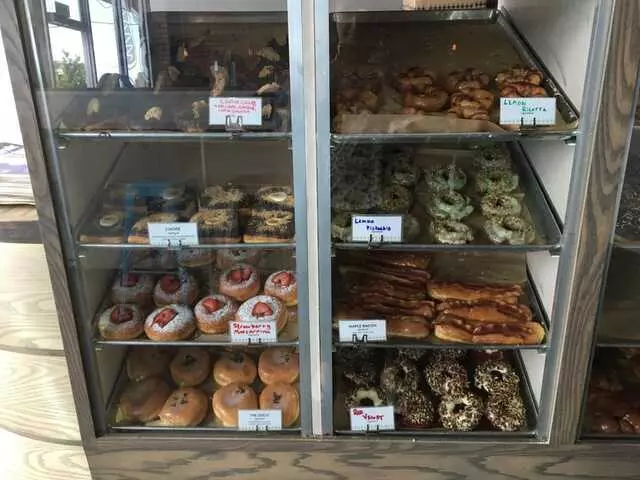 Doughnut Lounge