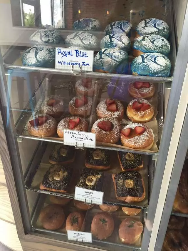 Doughnut Lounge