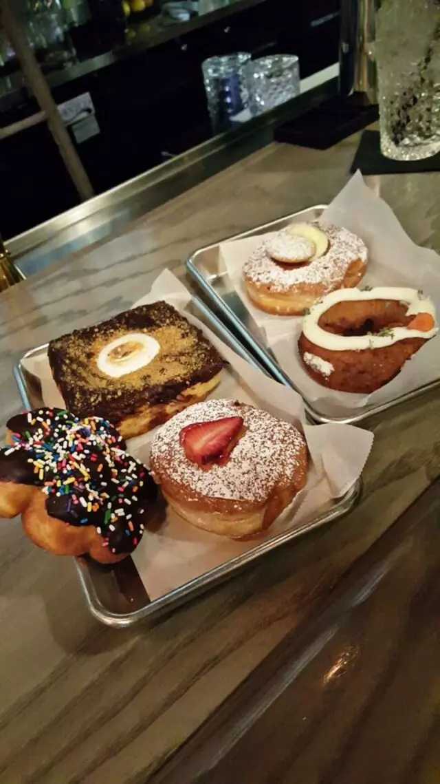 Doughnut Lounge