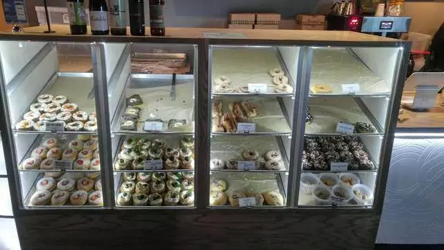 Doughnut Lounge