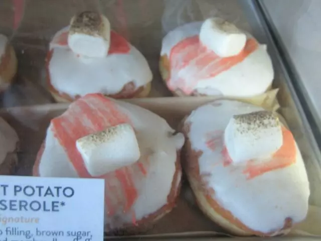 Doughnut Lounge
