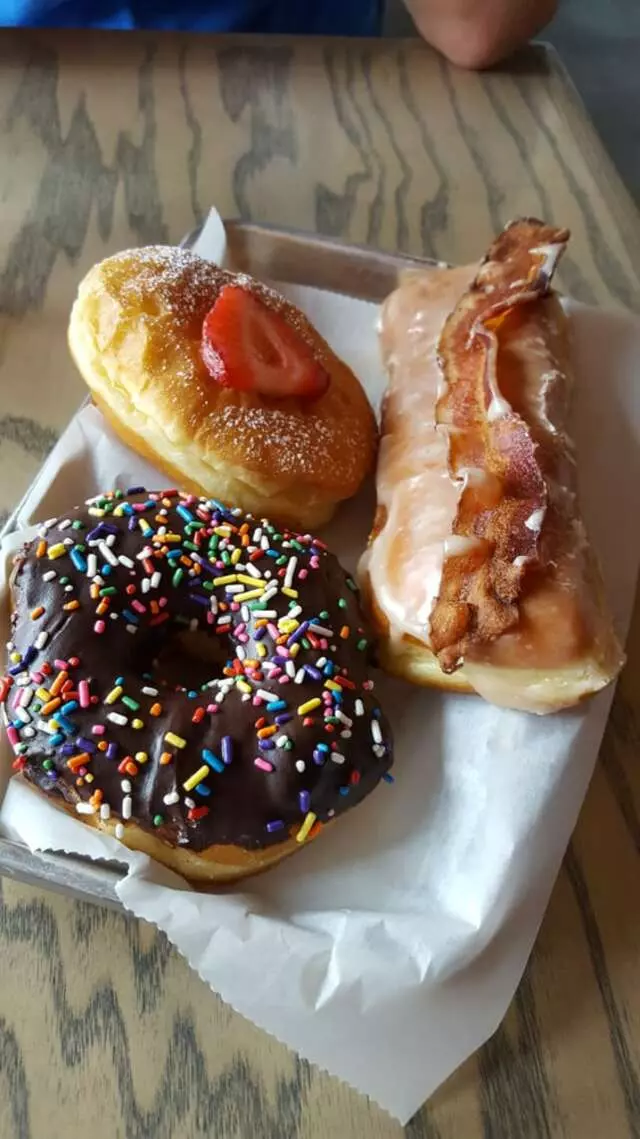 Doughnut Lounge
