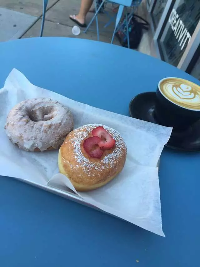 Doughnut Lounge