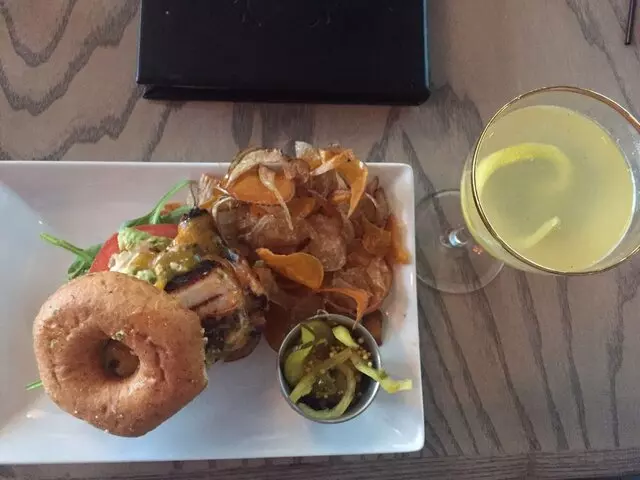 Doughnut Lounge