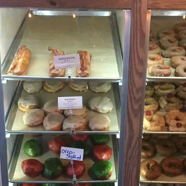 Doughnut Lounge