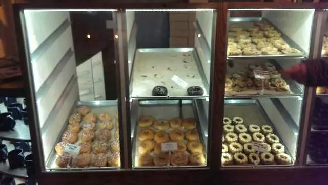 Doughnut Lounge