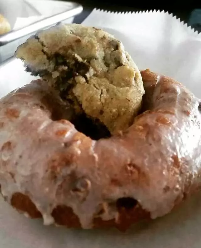 Doughnut Lounge