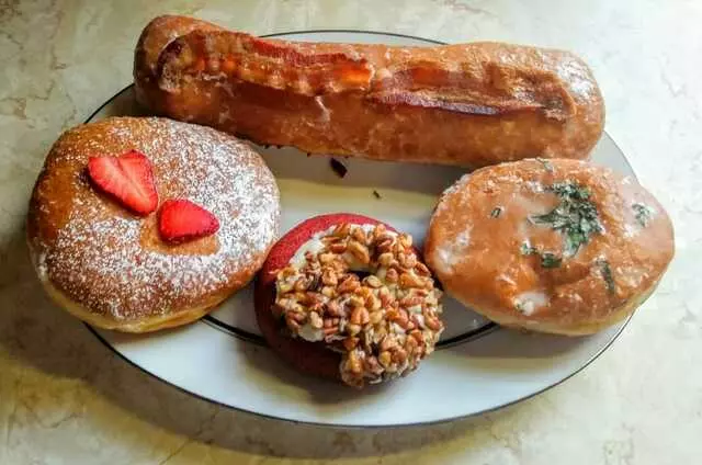 Doughnut Lounge