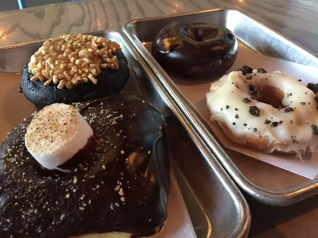 Doughnut Lounge
