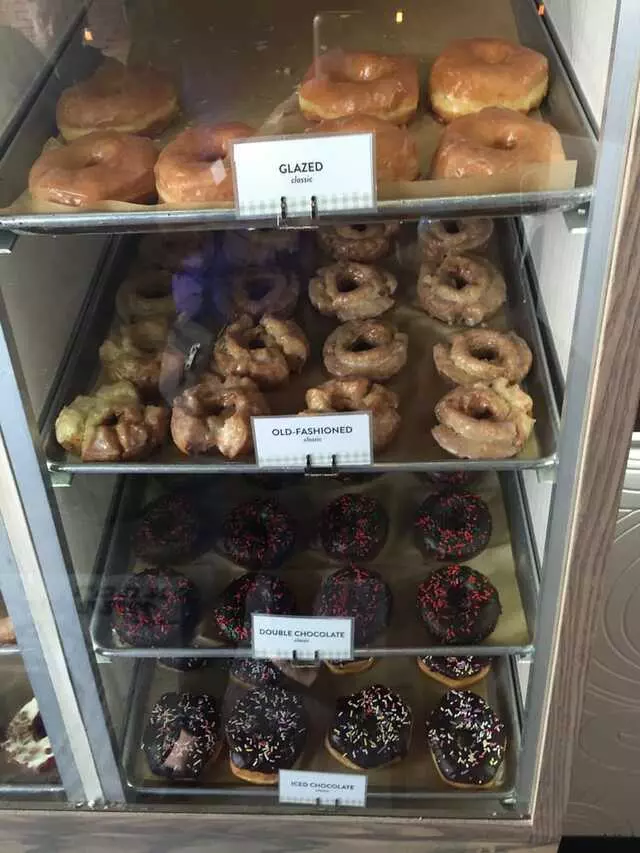 Doughnut Lounge