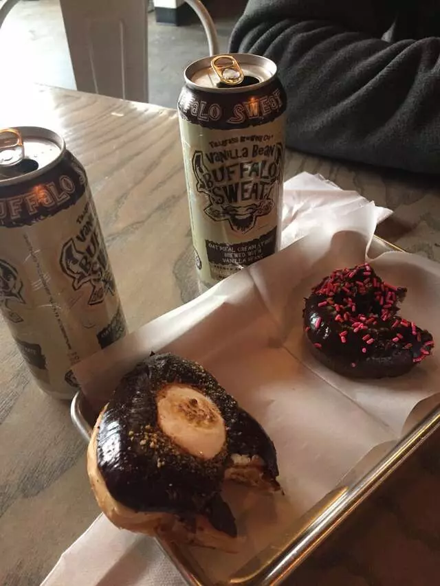 Doughnut Lounge