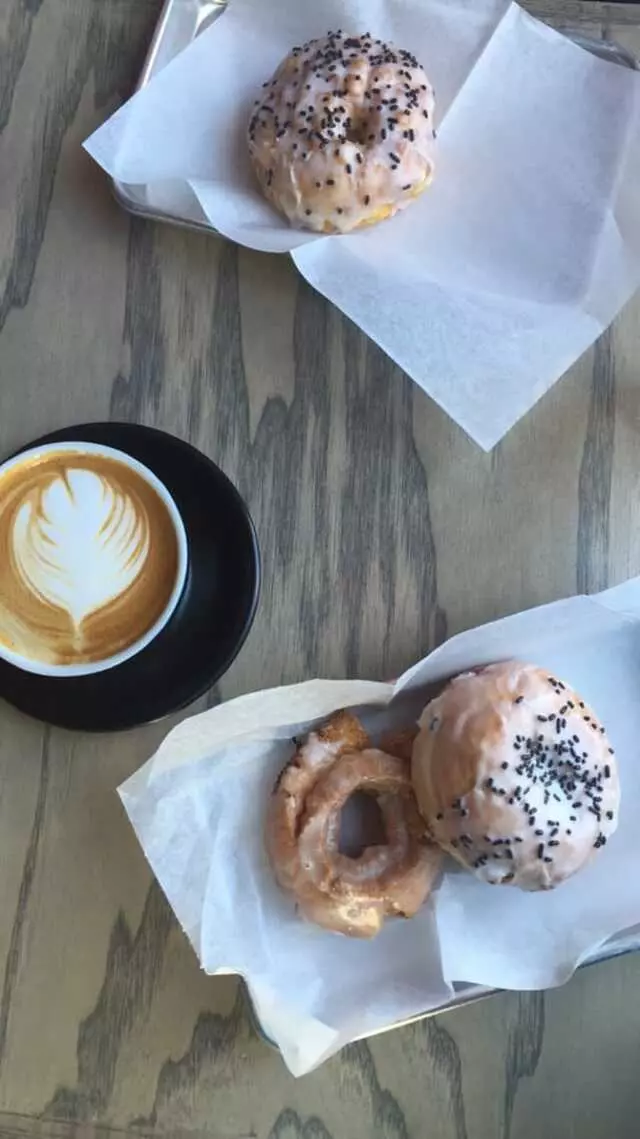 Doughnut Lounge