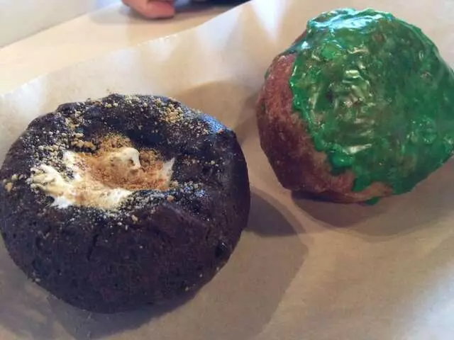 Doughnut Lounge