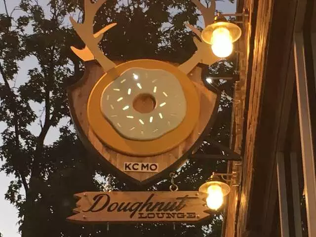 Doughnut Lounge