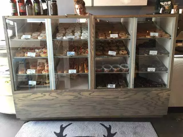 Doughnut Lounge