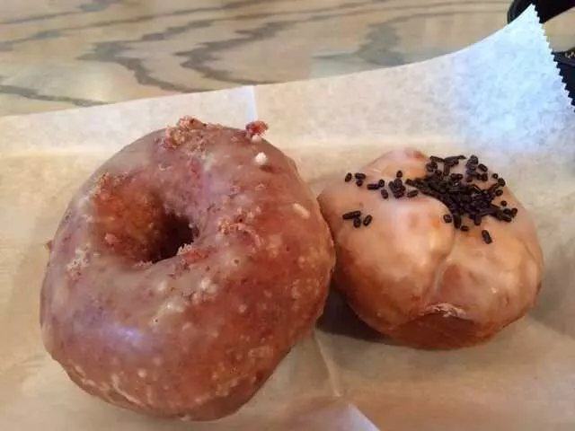 Doughnut Lounge