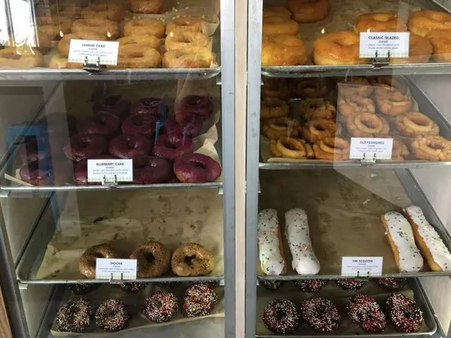 Doughnut Lounge