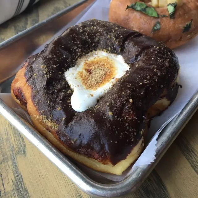Doughnut Lounge