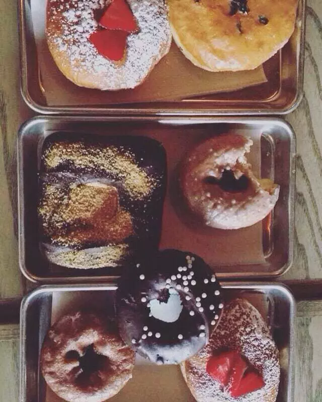 Doughnut Lounge