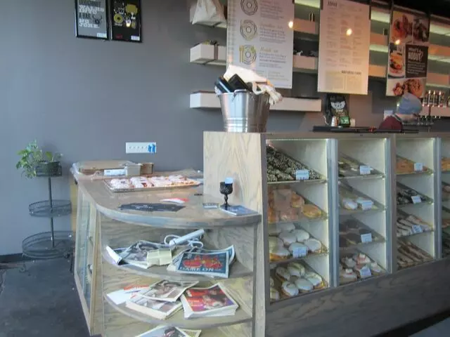 Doughnut Lounge
