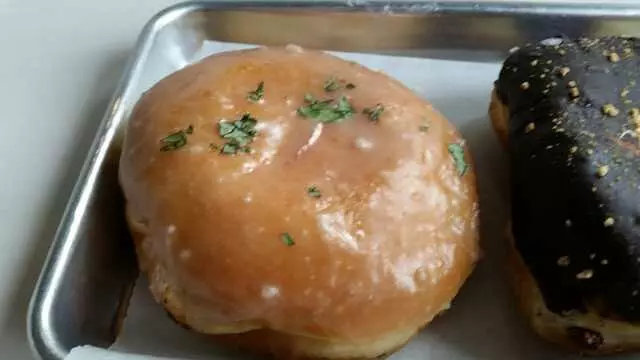Doughnut Lounge