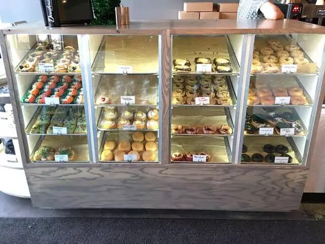 Doughnut Lounge