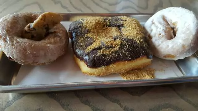 Doughnut Lounge