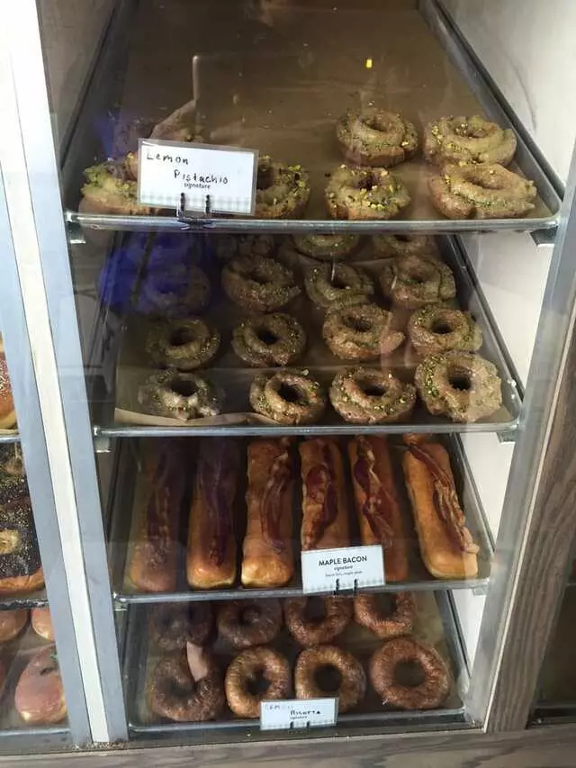 Doughnut Lounge