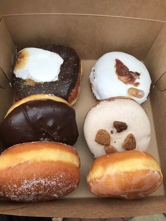 Doughnut Lounge
