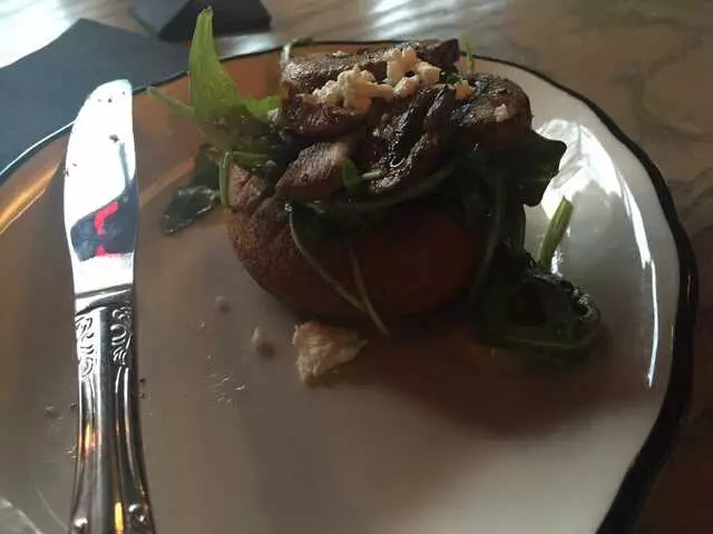 Doughnut Lounge