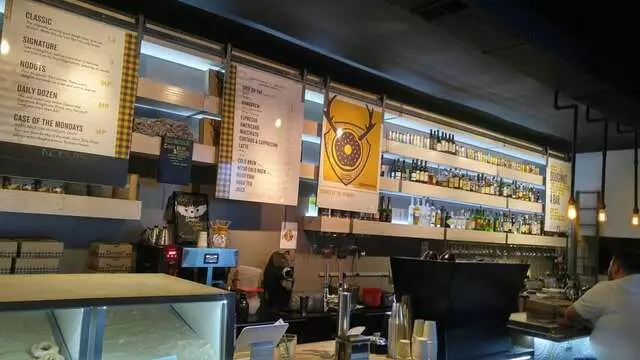 Doughnut Lounge