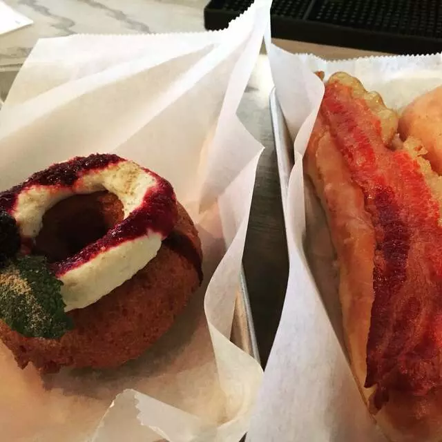 Doughnut Lounge