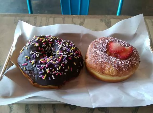 Doughnut Lounge