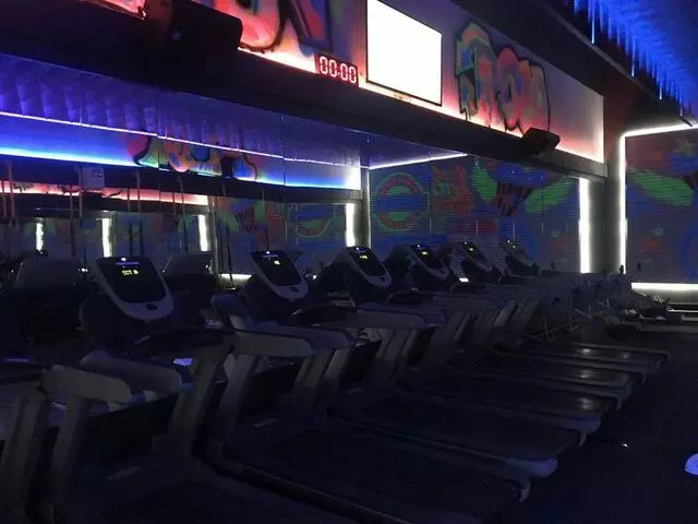 Genesis Health Clubs - Ward Parkway