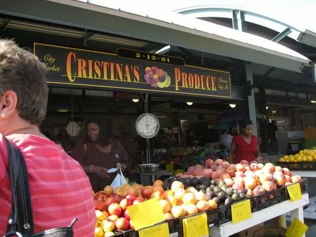 Cristina&apos;s Produce