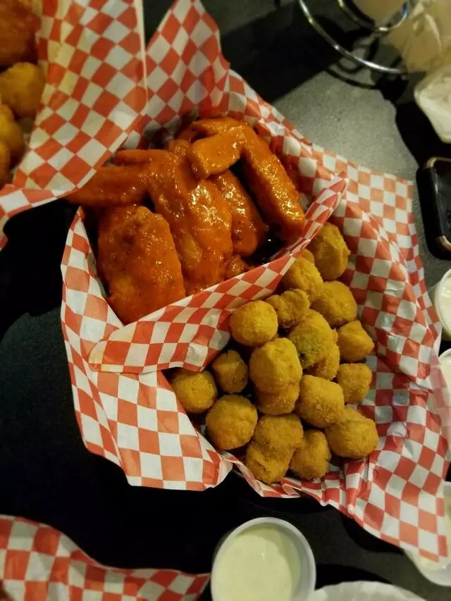 Wings Cafe Westport