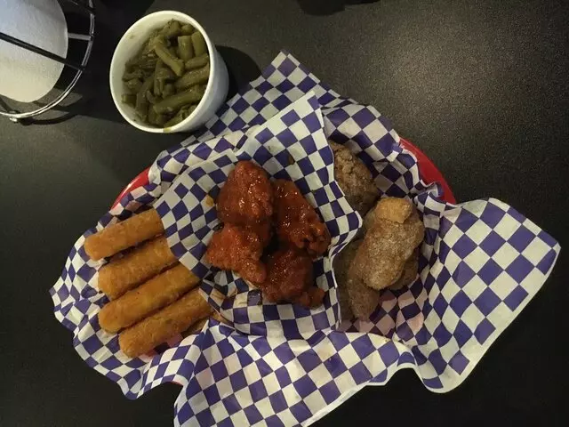 Wings Cafe Westport