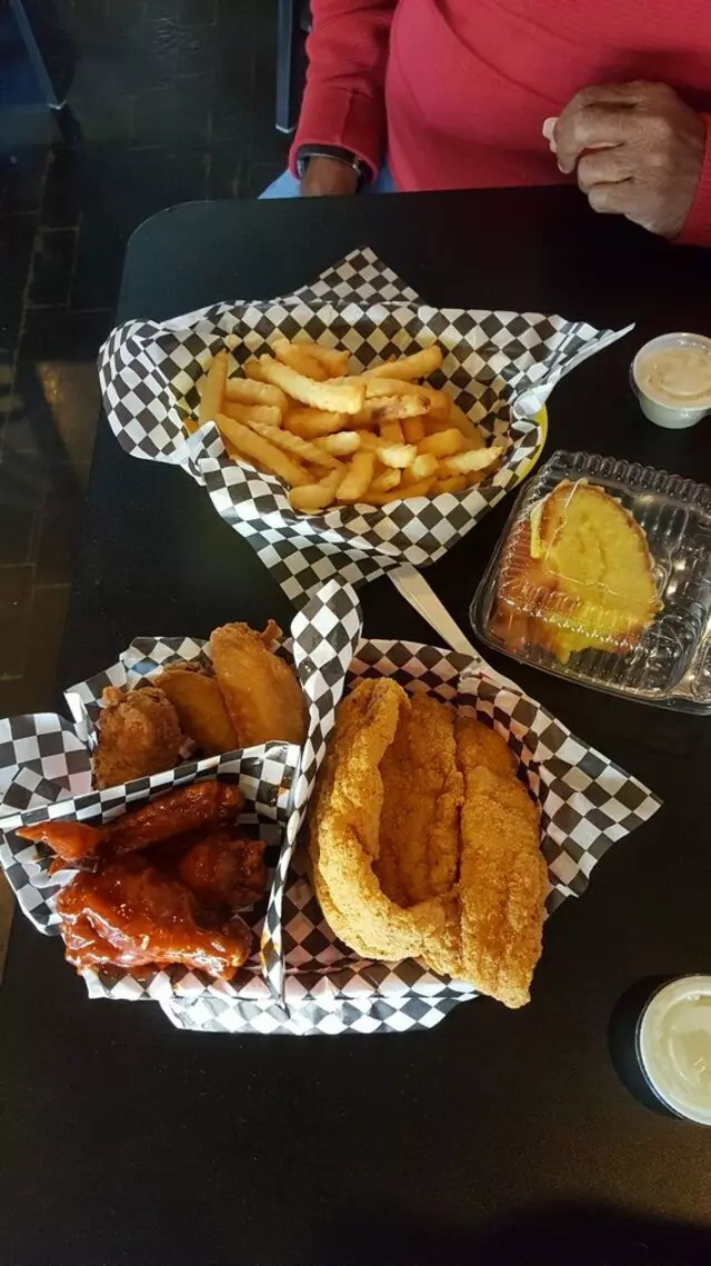 Wings Cafe Westport