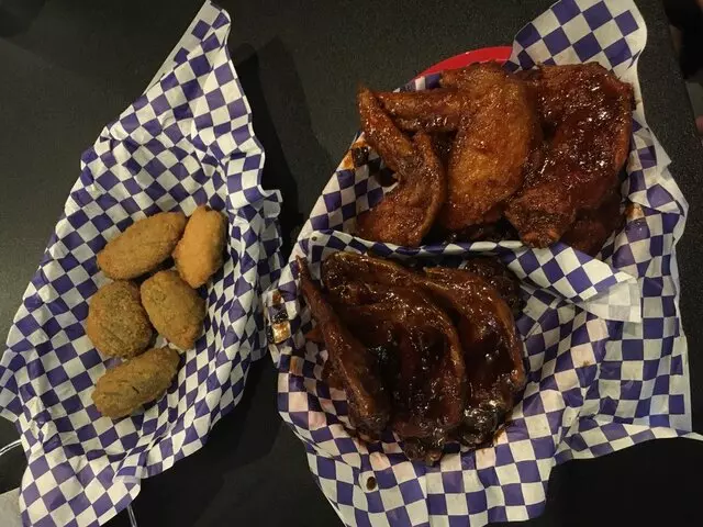 Wings Cafe Westport