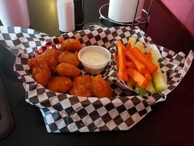 Wings Cafe Westport