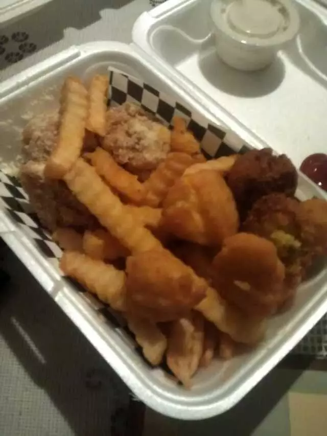 Wings Cafe Westport