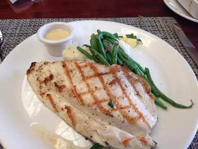 McCormick & Schmick’s Seafood & Steaks